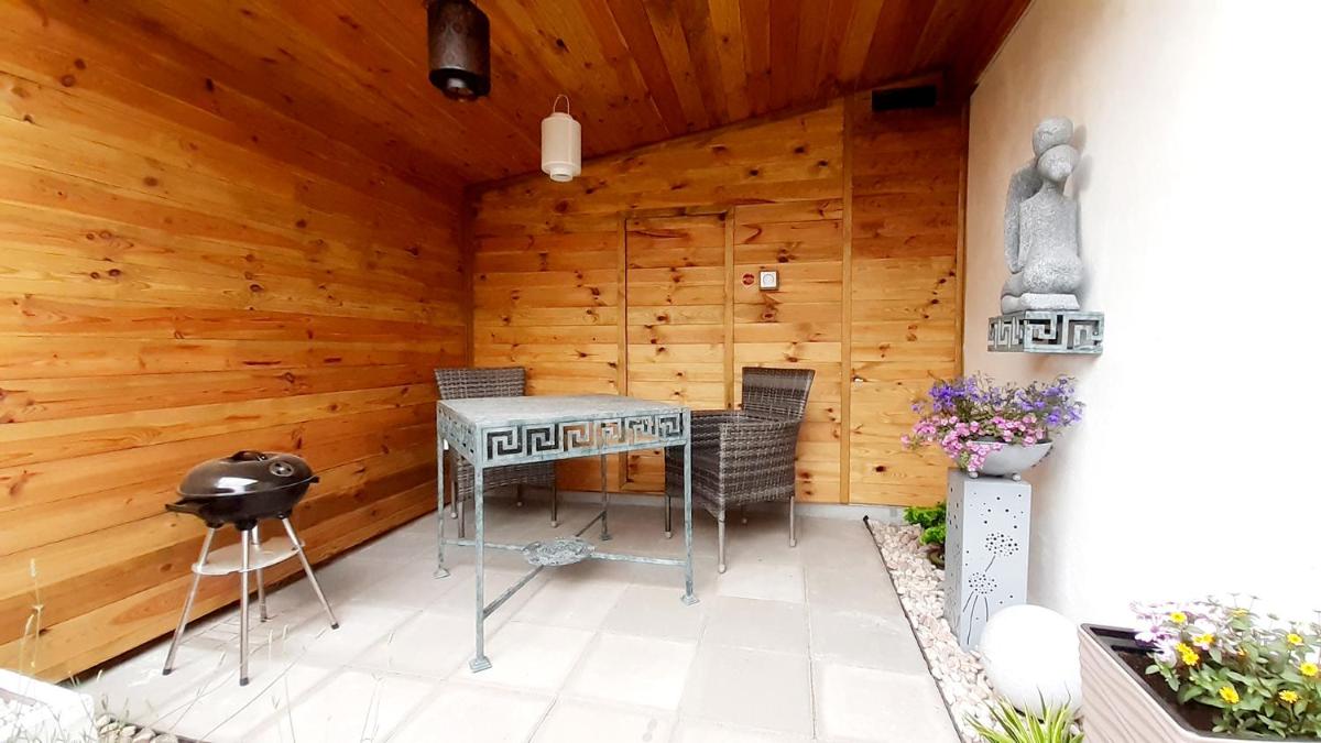 Mini Studio - Hizvo