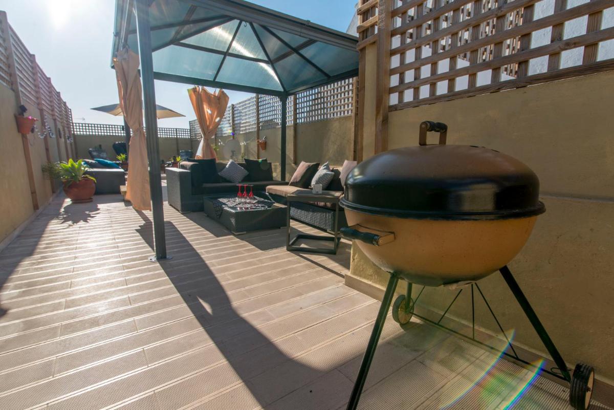 Charming town house just 500m from the marina and its well known typical market - Housity