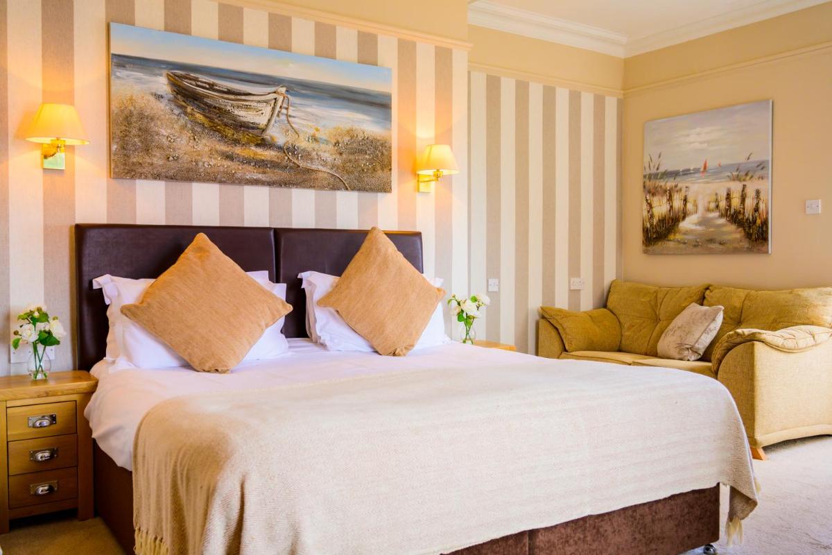 The White House Inn - Whitby - Housity