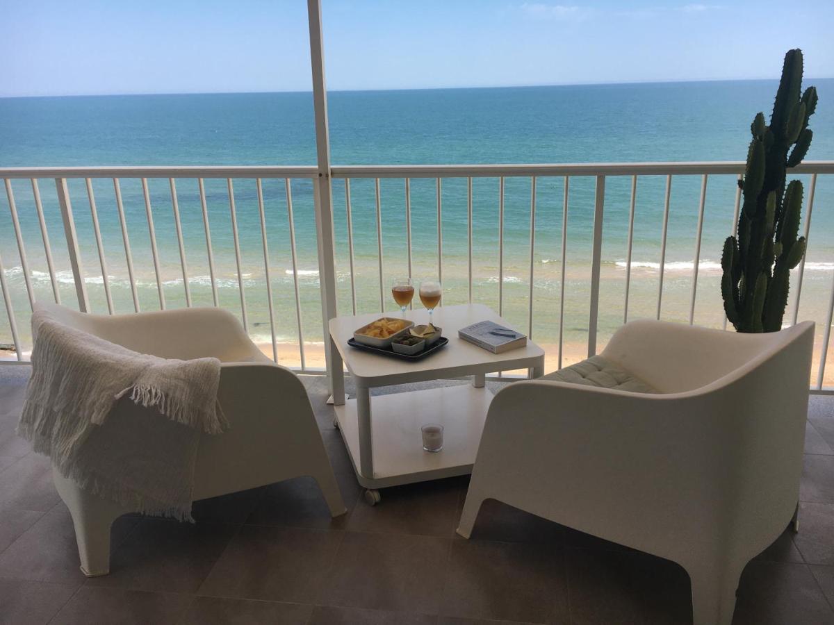 Apartamento primera línea de playa - Housity