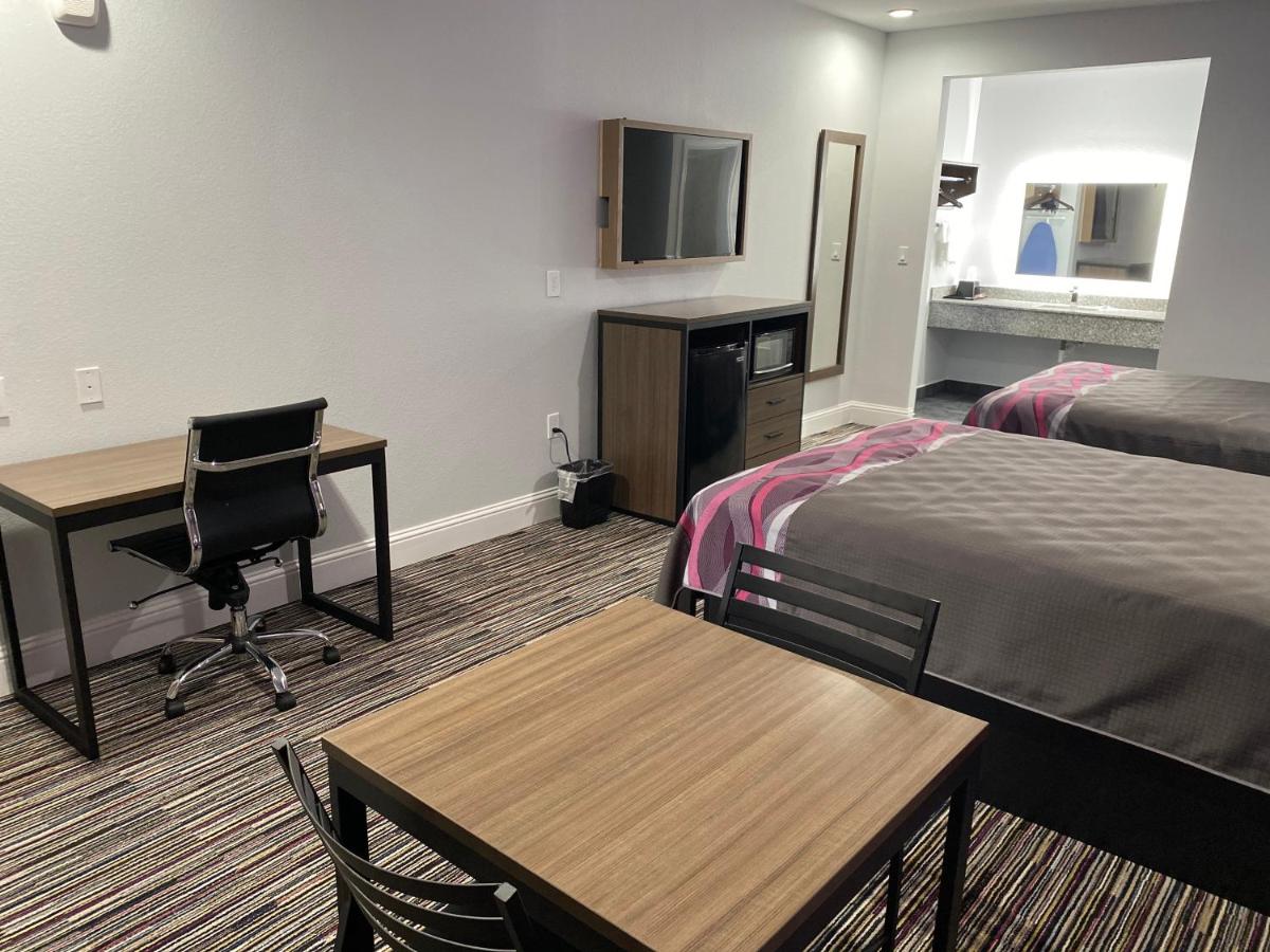 Palace Inn Crosby - Housity