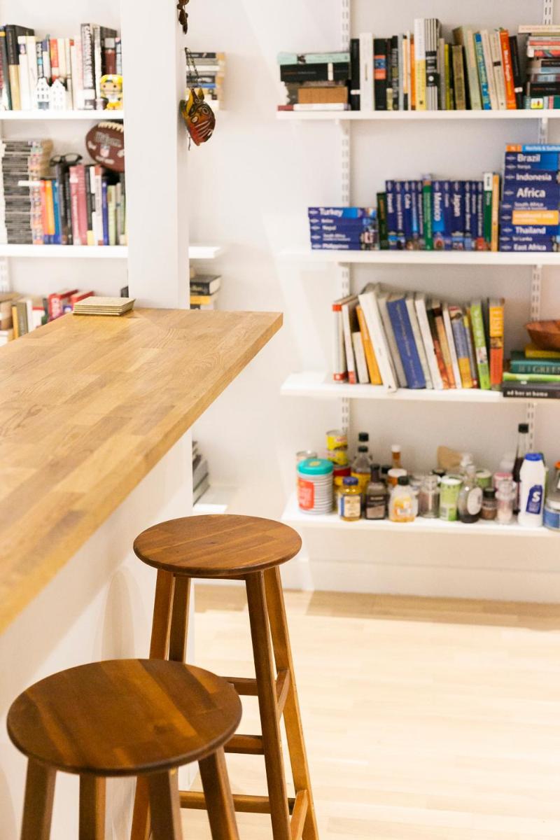 Modern and bright two story apartment - Super central location. - Housity