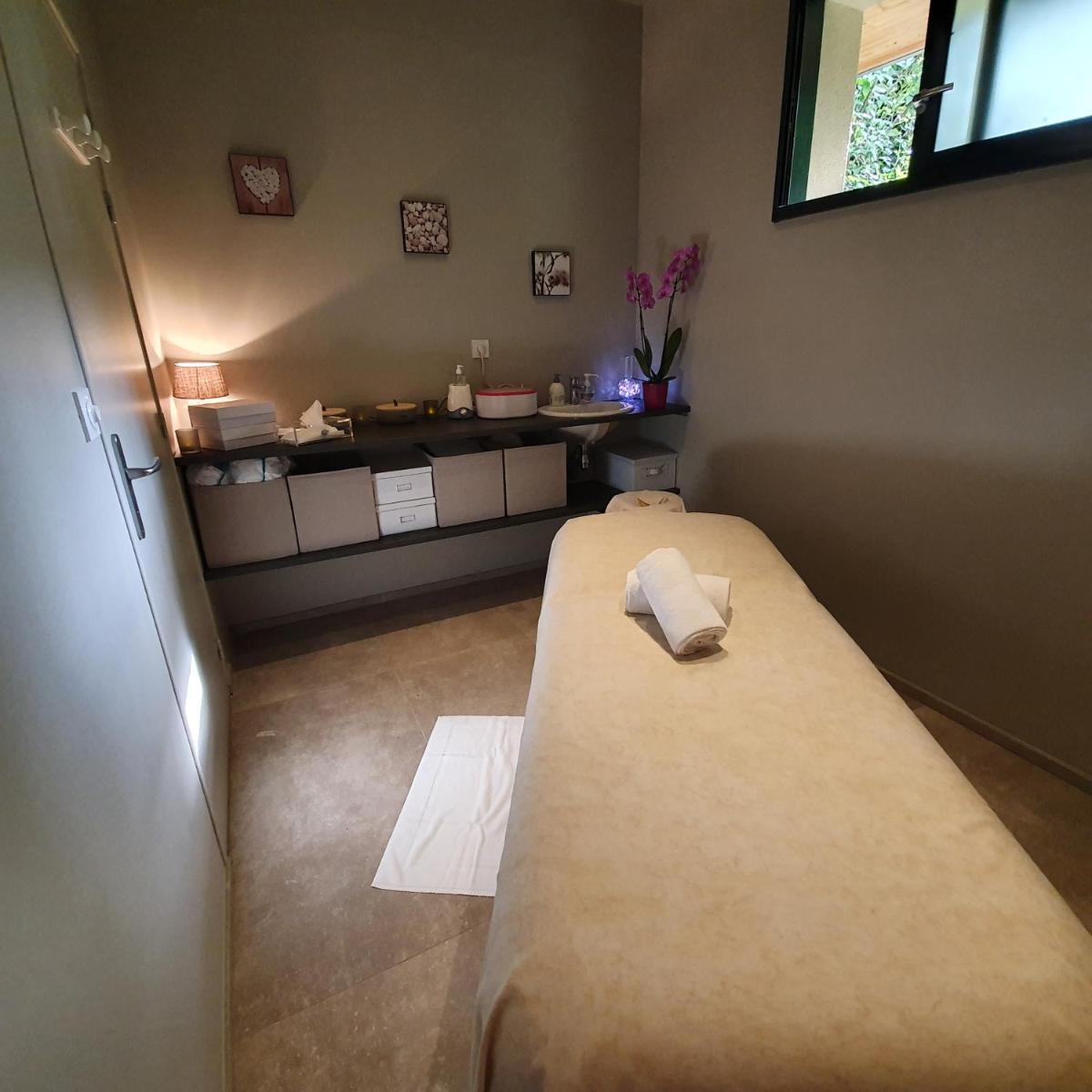 Un ou plusieurs lits dans un hébergement de l'établissement La Fraîchette-Hôtel & Spa
