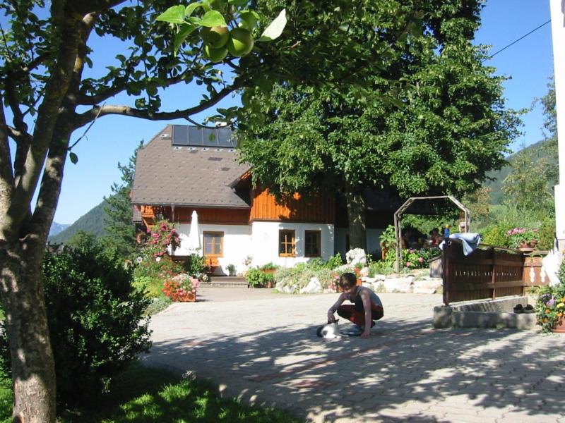 Hüttstädterhof Familie Pötsch - Housity