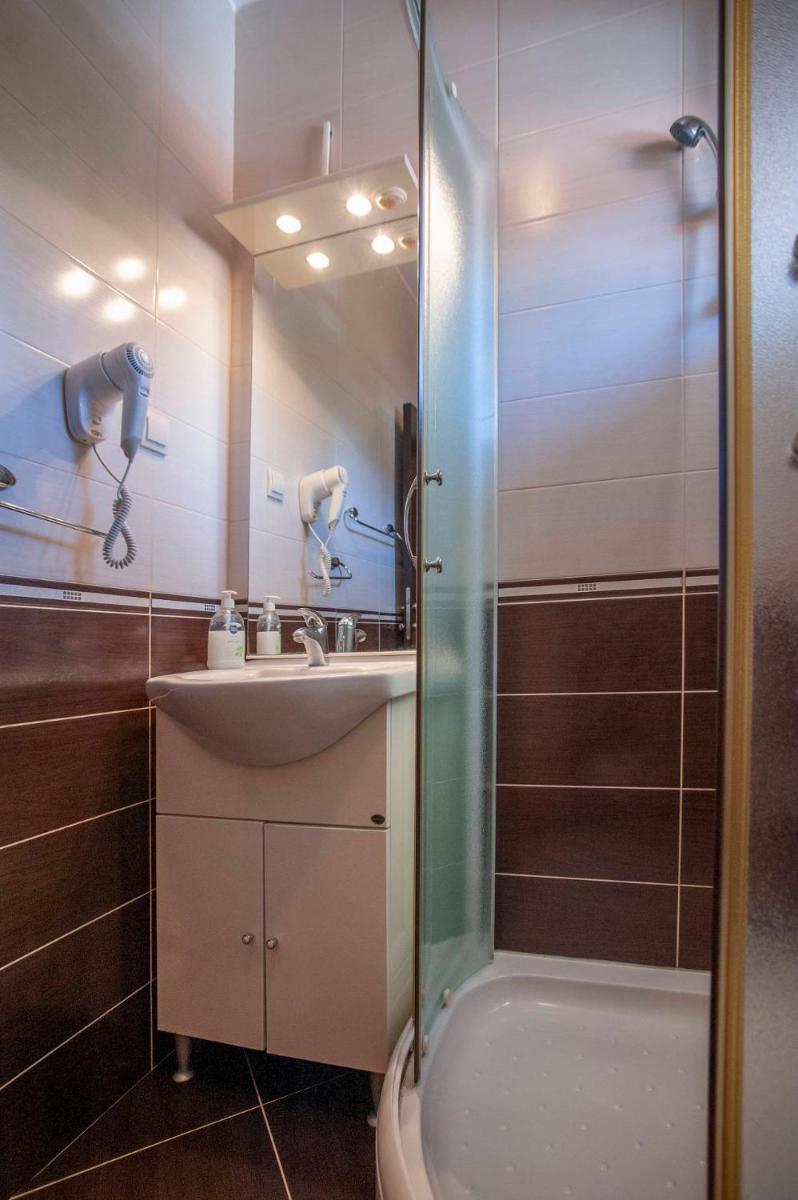 Mandir apartments - Center - Hizvo