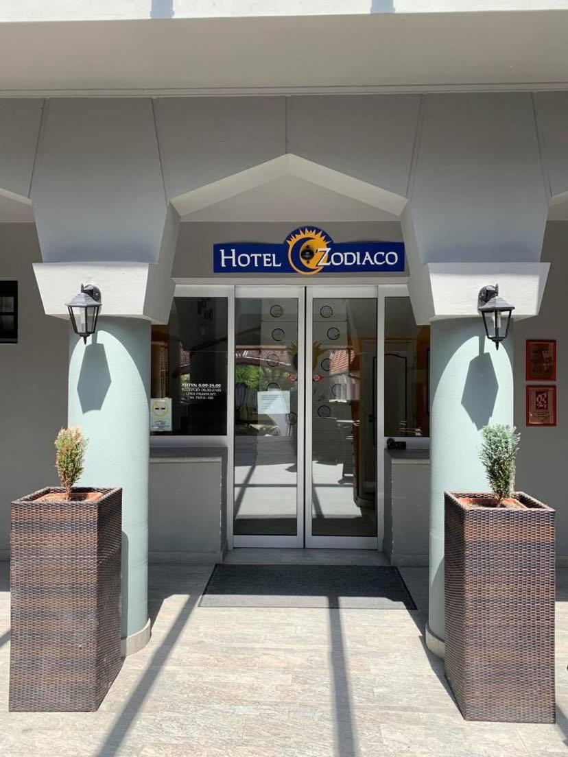 Hotel Zodiaco - Housity