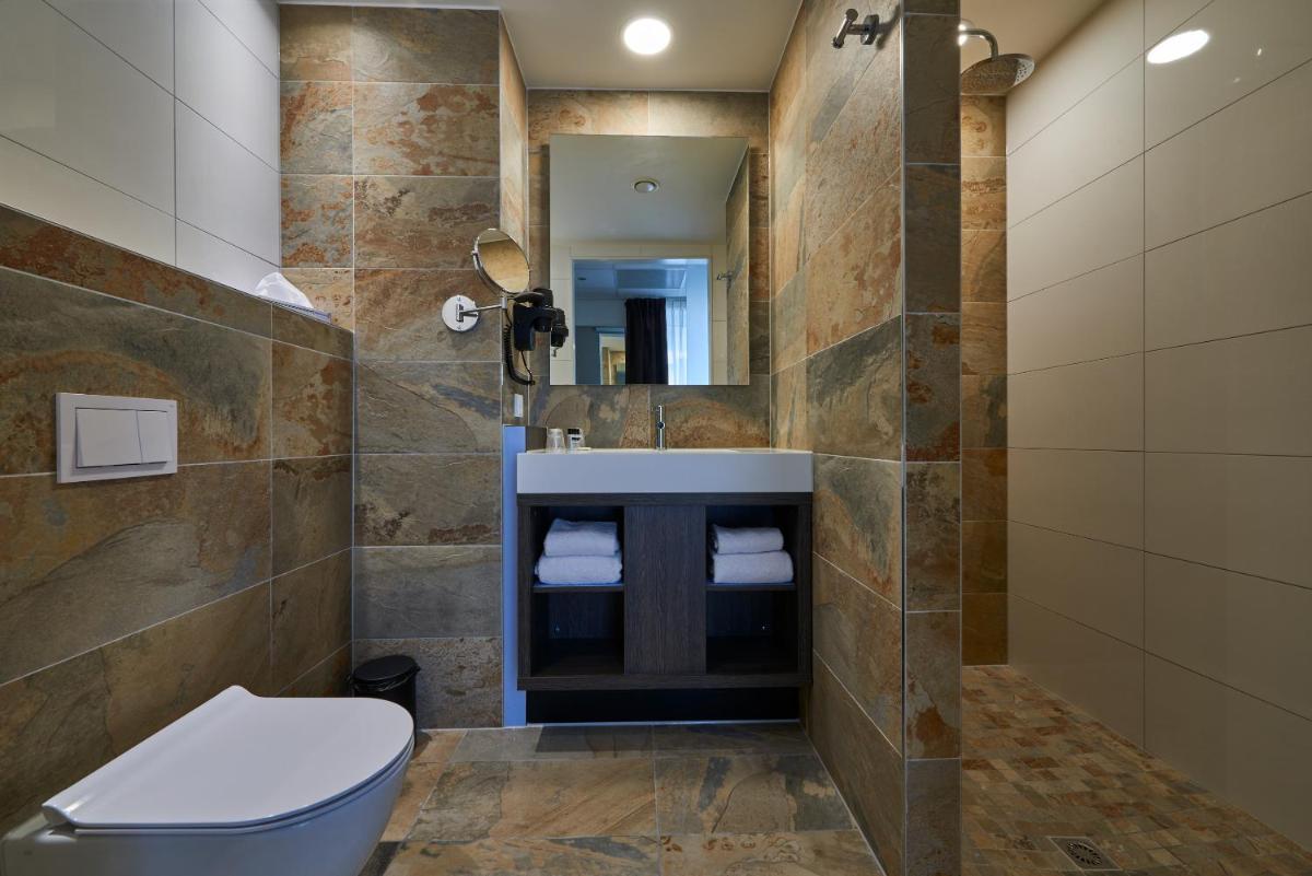 Hotel Roermond - Housity