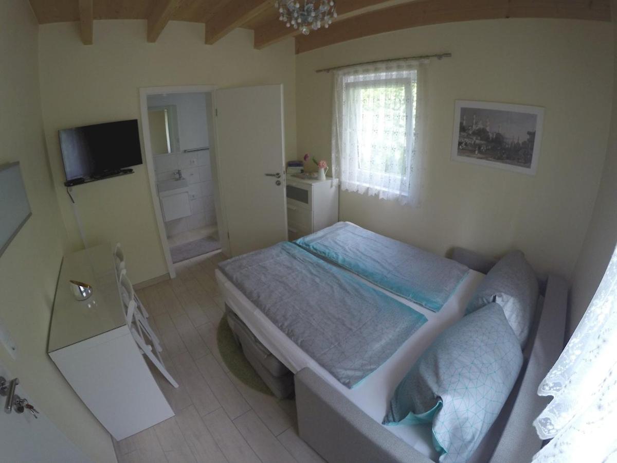 Zimmer am Waldeck - Housity