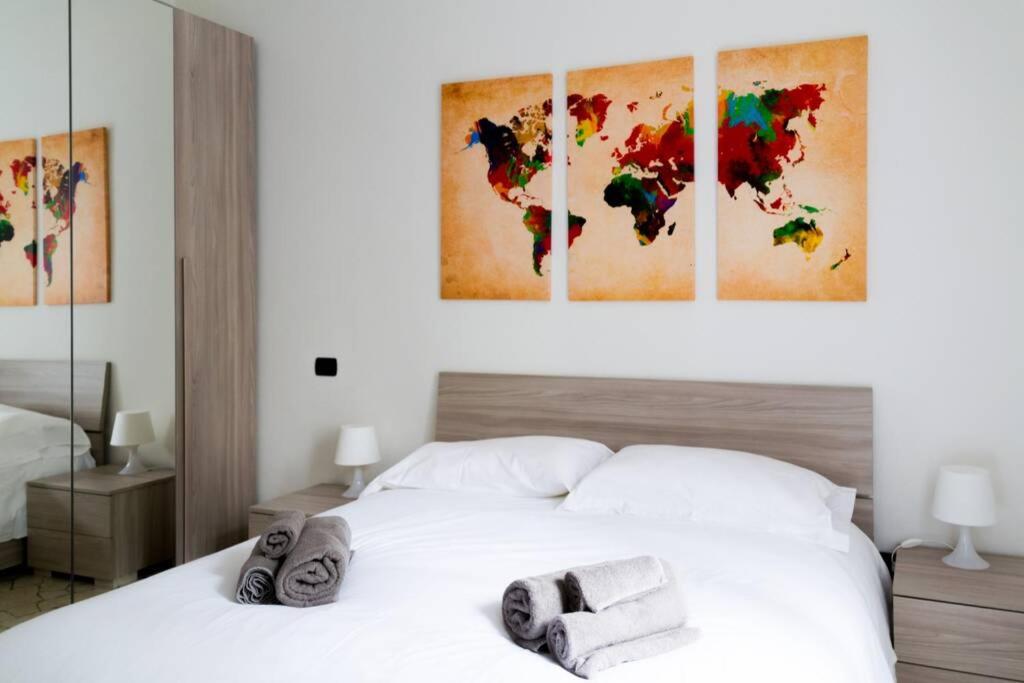 Mattias Apt - The House Of Travelers - Housity