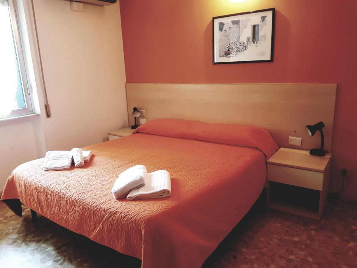 Hotel La Torre - Housity