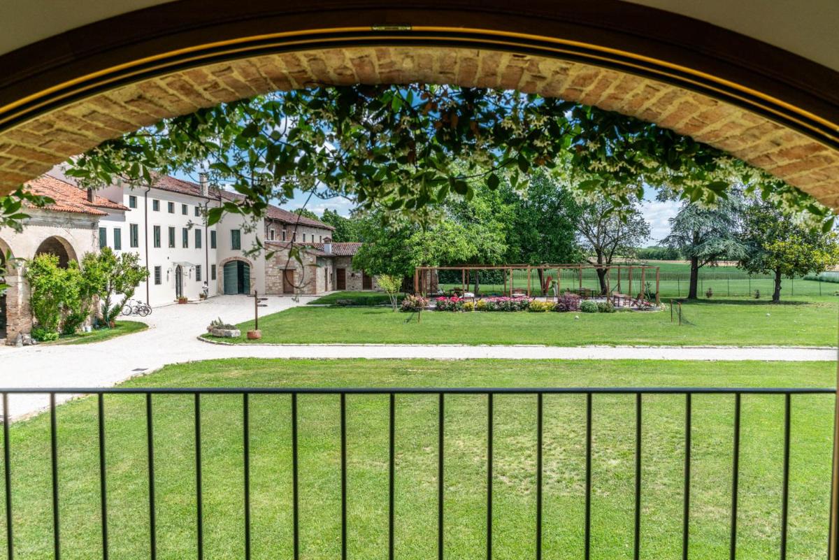 Borgo Feriani - Housity