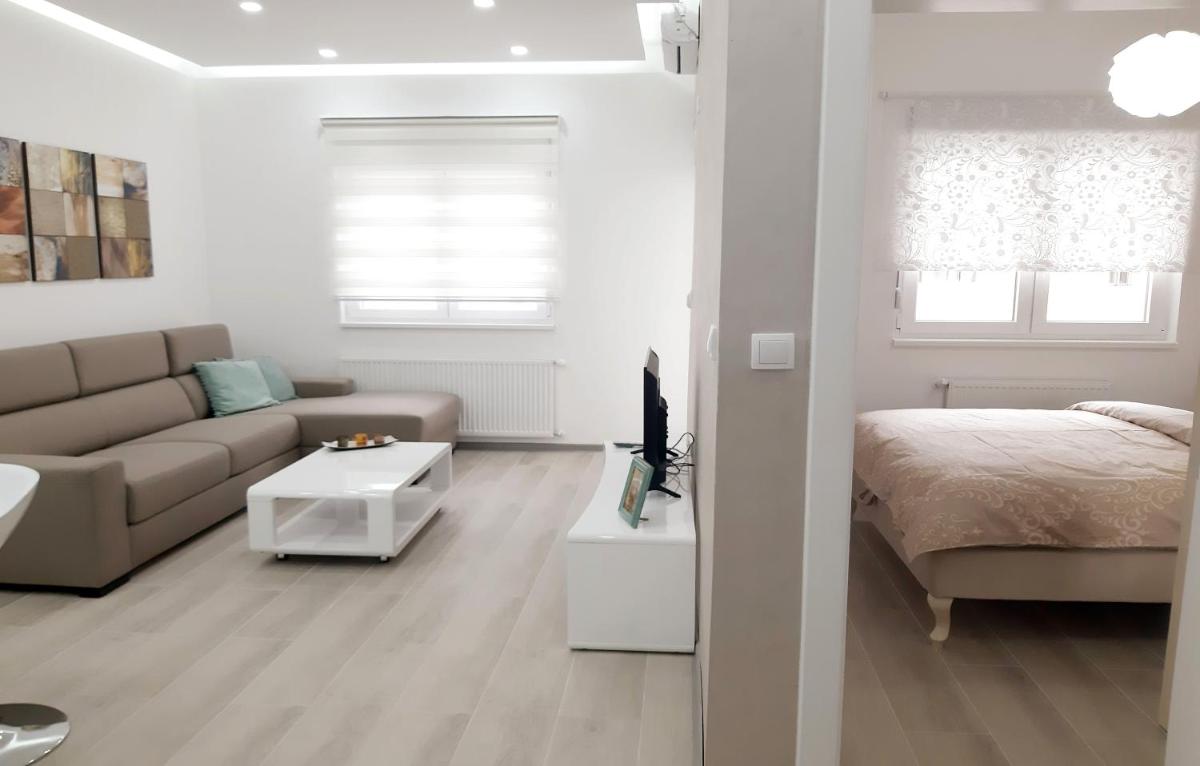 Apartment Djordje - Housity