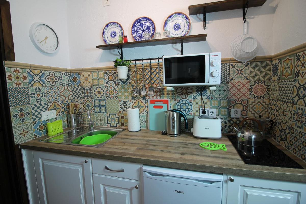 Casas Rurales Juzcar Centro - Housity