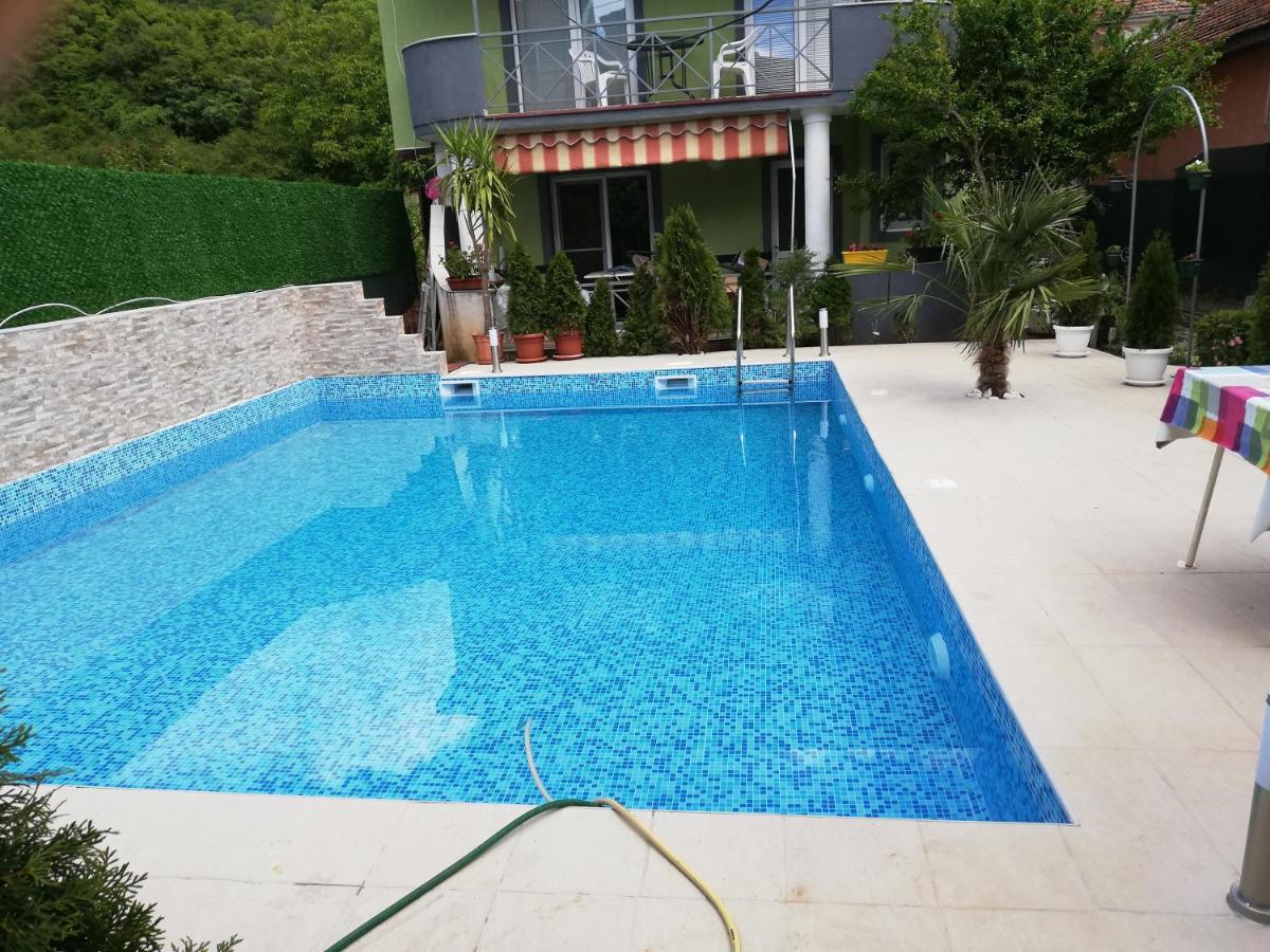 Lile Pestani Accommodation - Housity