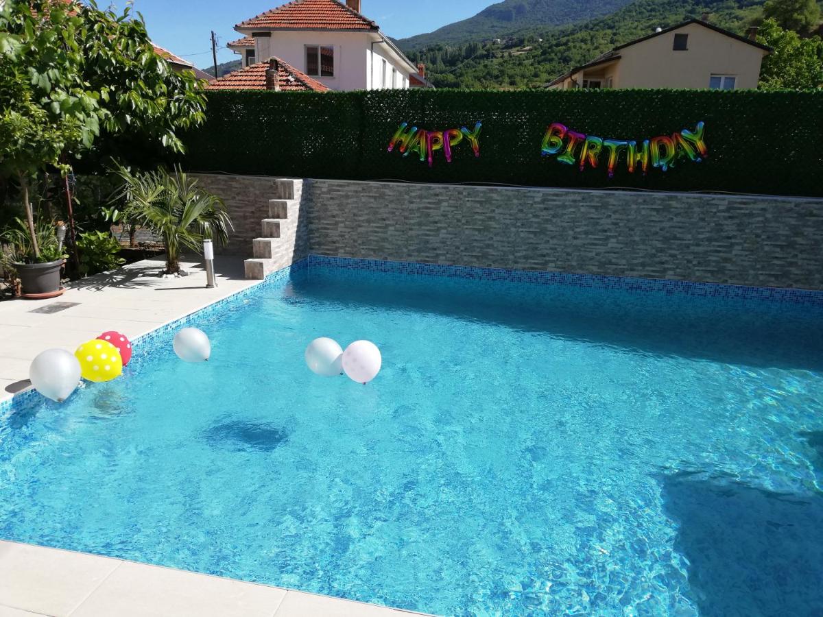 Lile Pestani Accommodation - Housity