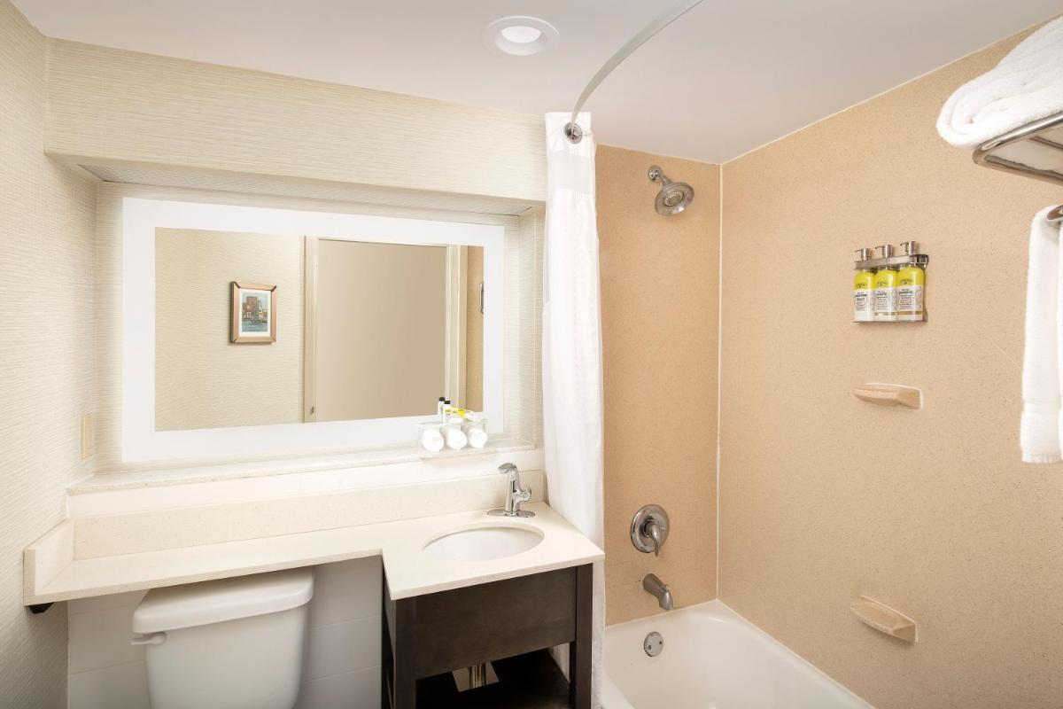 Holiday Inn Express Hotel & Suites Annapolis, an IHG Hotel - Housity