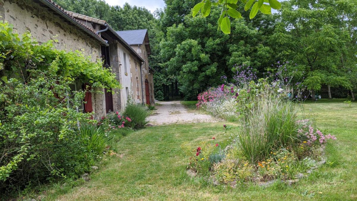 L´Aveneau - Housity