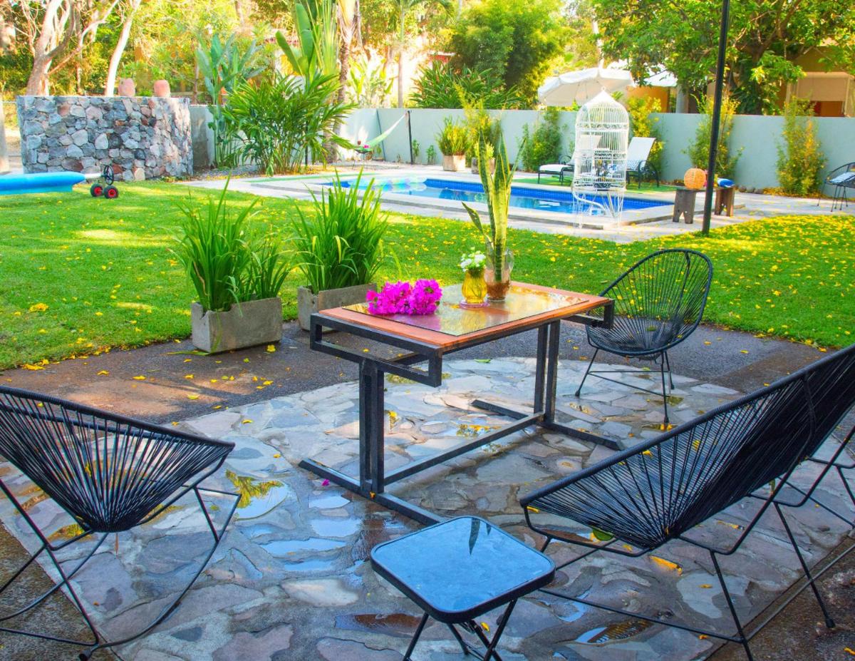 Htl & Villas Comala, alberca , parking, céntricas, Petfriendly - Housity
