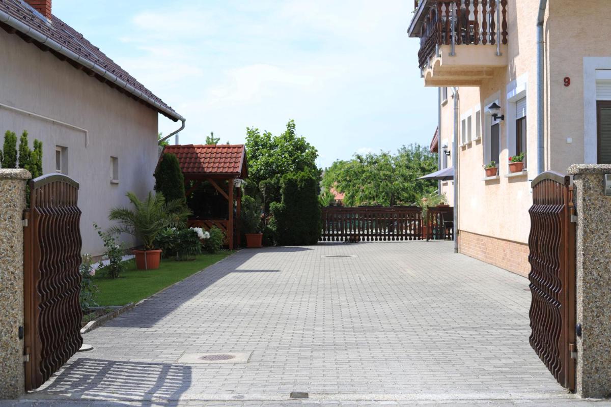 Ács Apartman - Housity