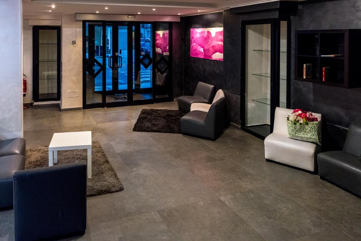 Hotel Scigliano - Housity