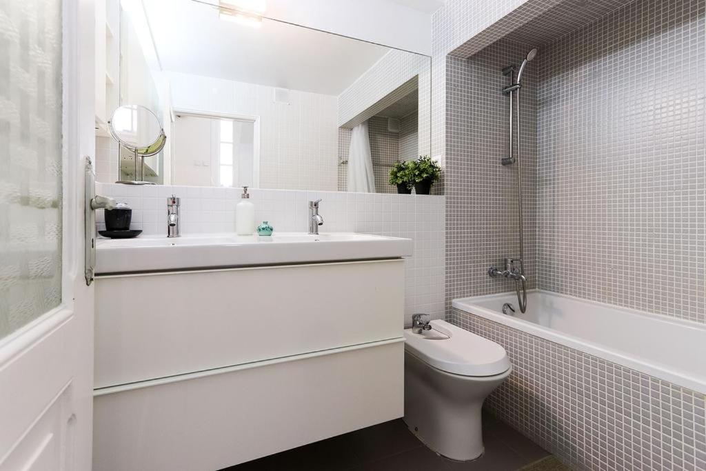 Vila do Castelo, Lisbon Downtown Apartment - Housity