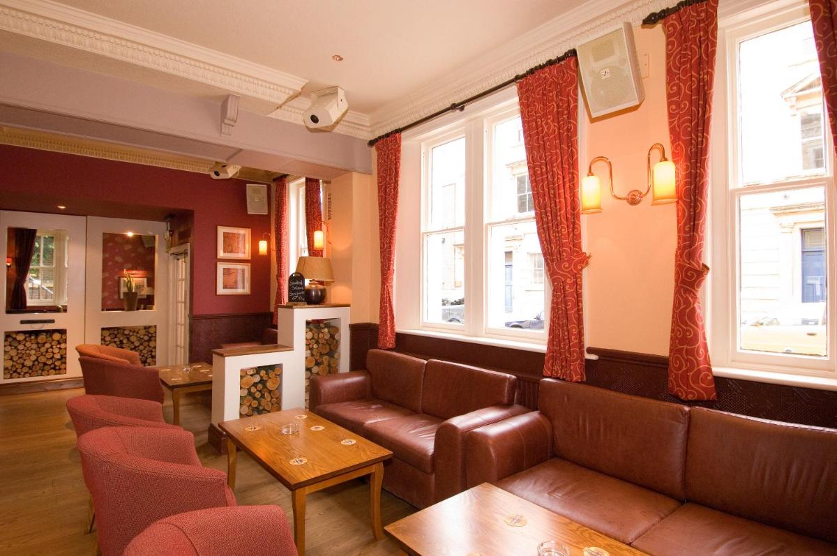 Station Hotel - Housity