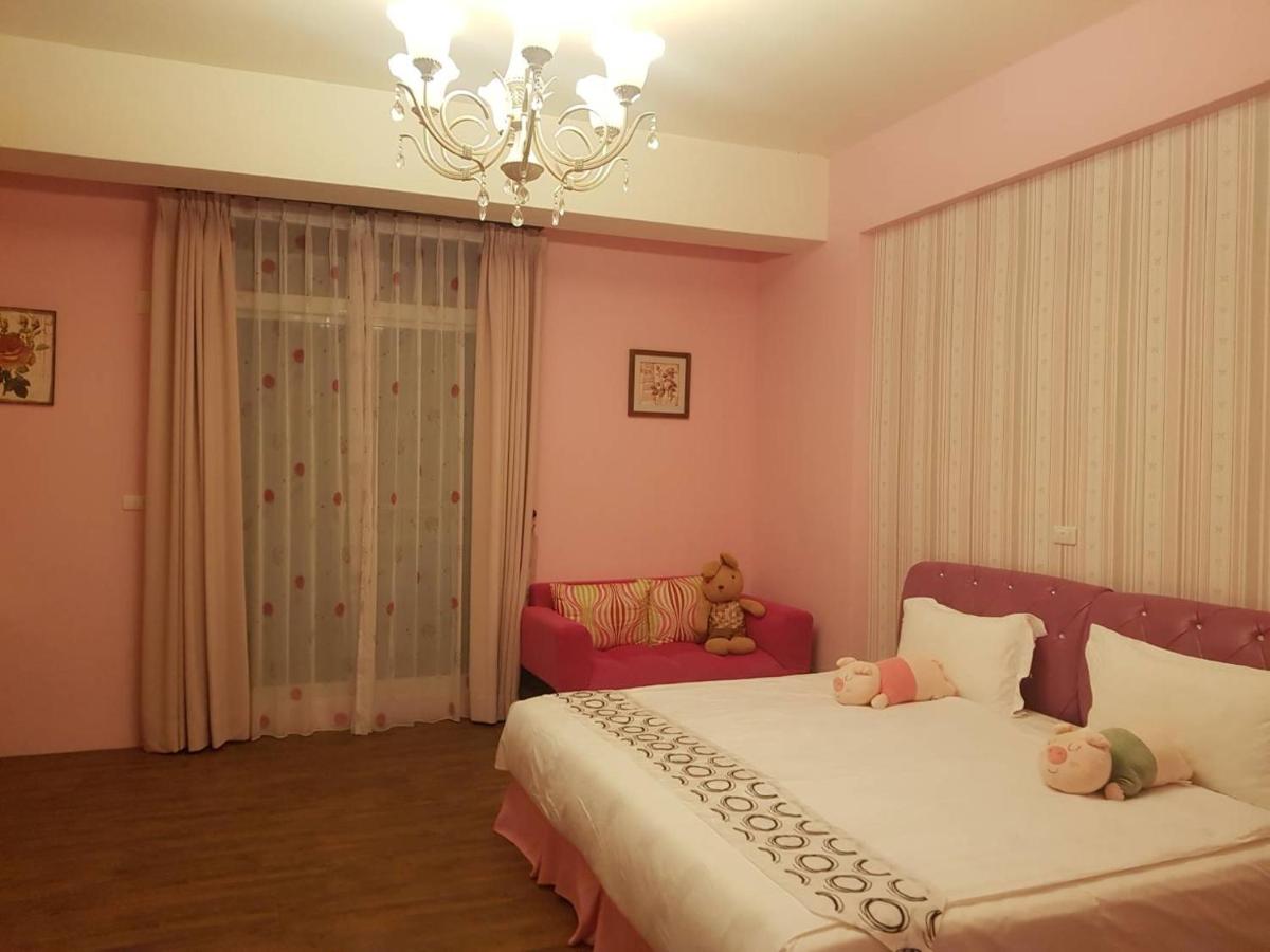 Baby Pig B&B - Housity