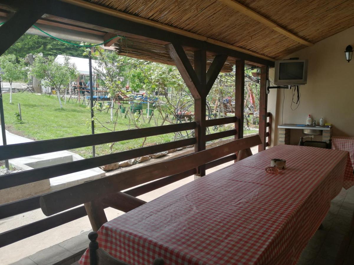 Holiday House " Family Radivojevic" - Housity