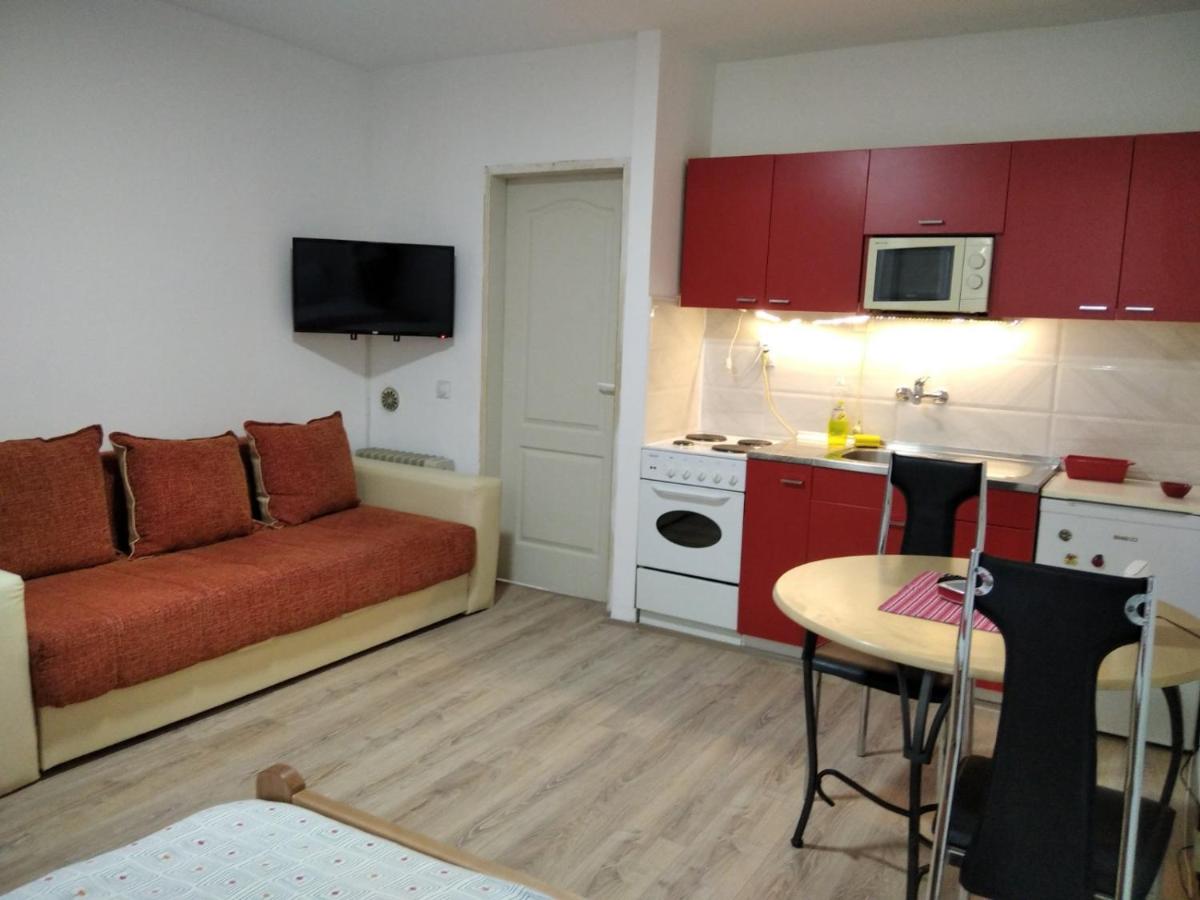 Apartman 4 - Studio Janja - Housity