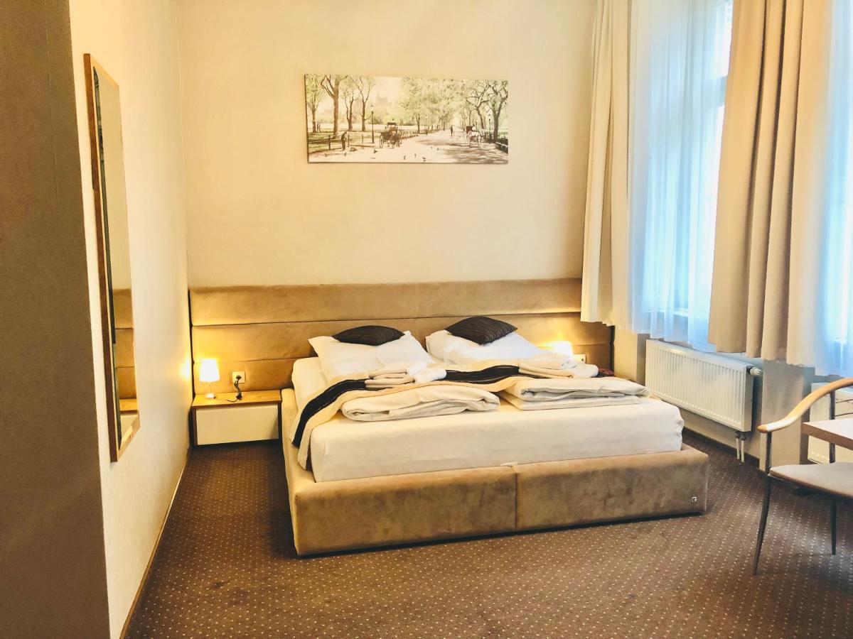 Park Hotel Dobrodzień - Housity