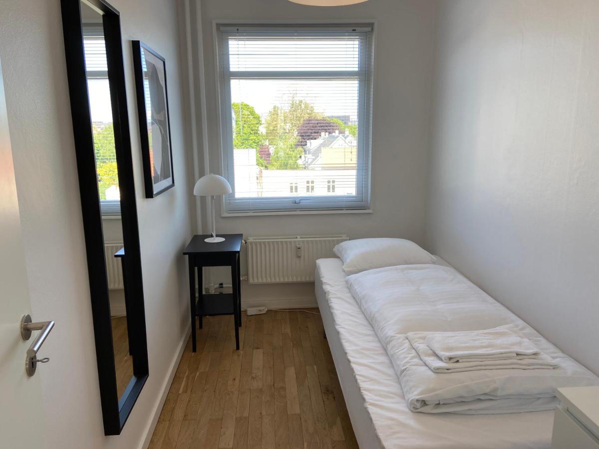 Bright 2-bedroom apartment at sophisticated Frederiksberg - Housity