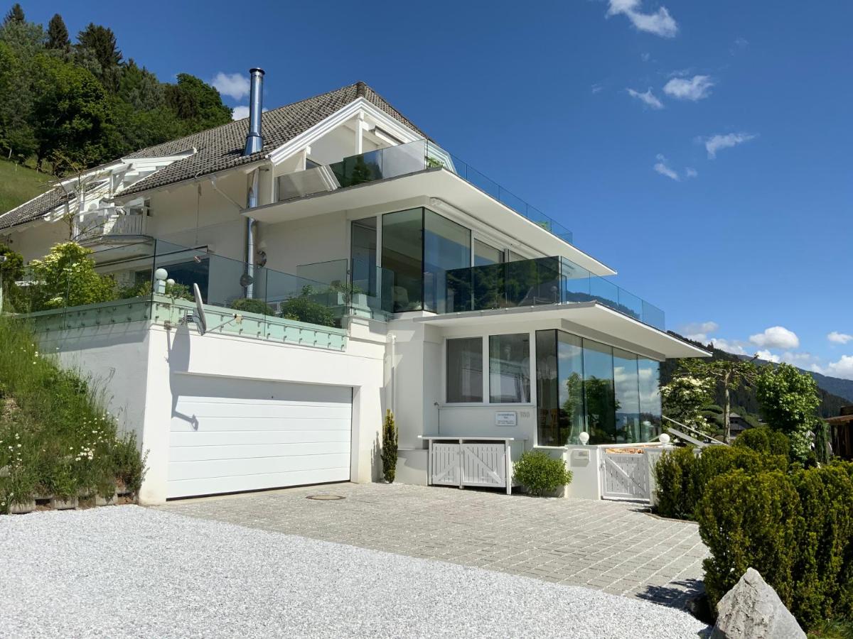 Weisse Villa am Millstätter See - Housity
