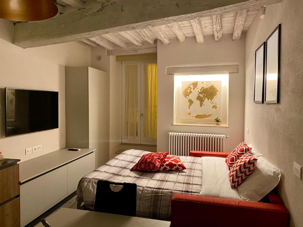 Opio 60 - Housity