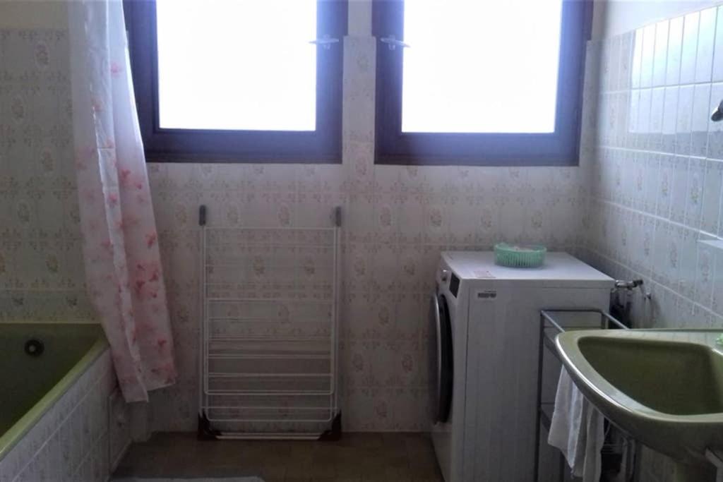 Spacieux appartement proche centre et piscine - Hizvo