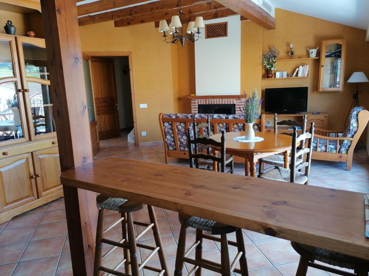 Apartaments Mitjavila - Housity