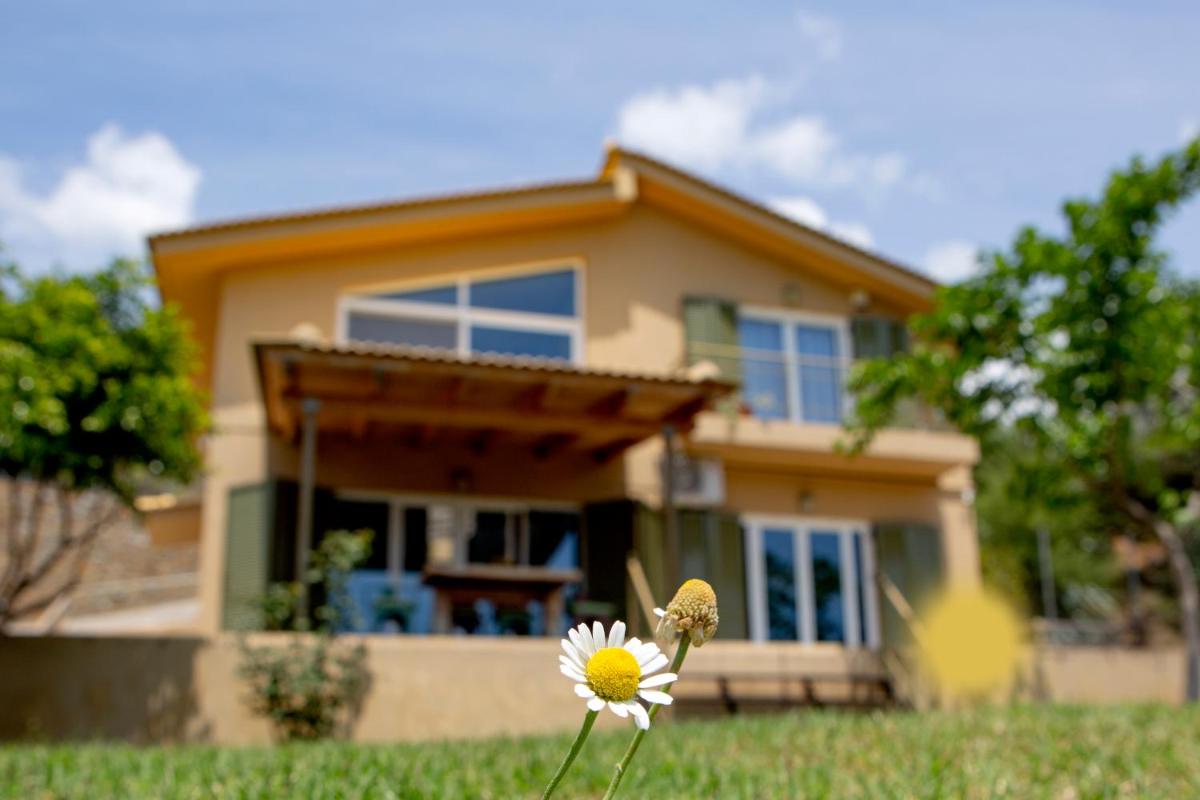 Greek Boho Villa near Nafpaktos - Housity