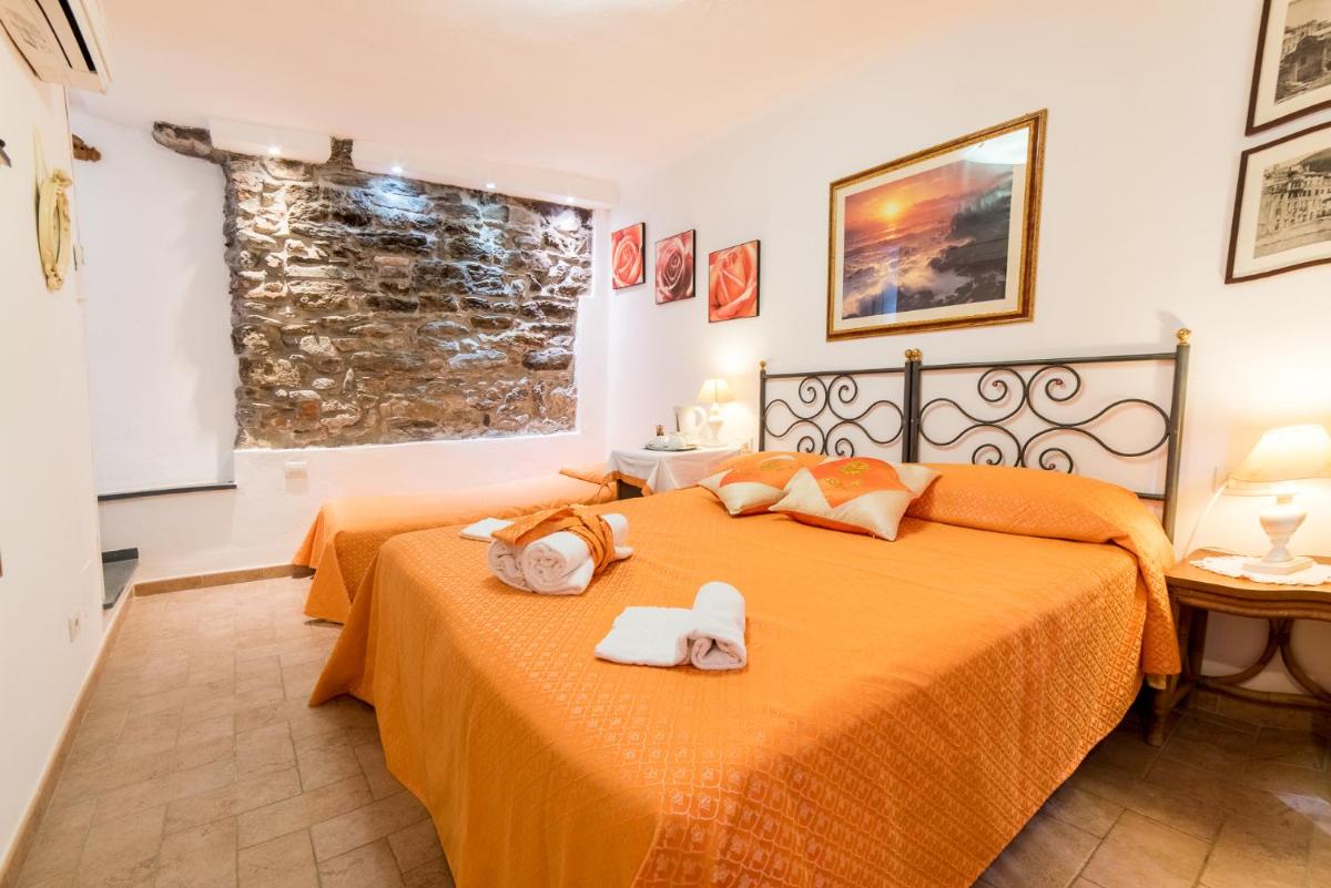 Via Del Santo - FrancamariaDotCom - Housity