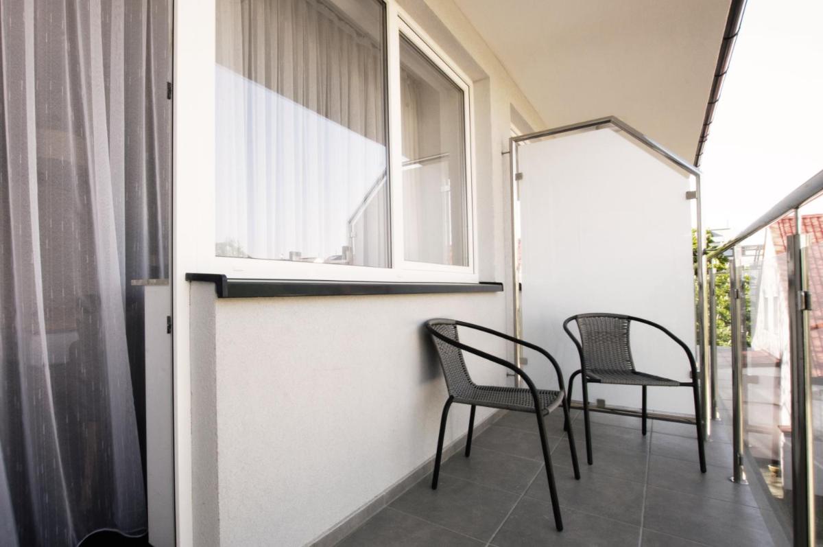 Ośrodek Wczasowy Lazur Ustronie Morskie - Housity