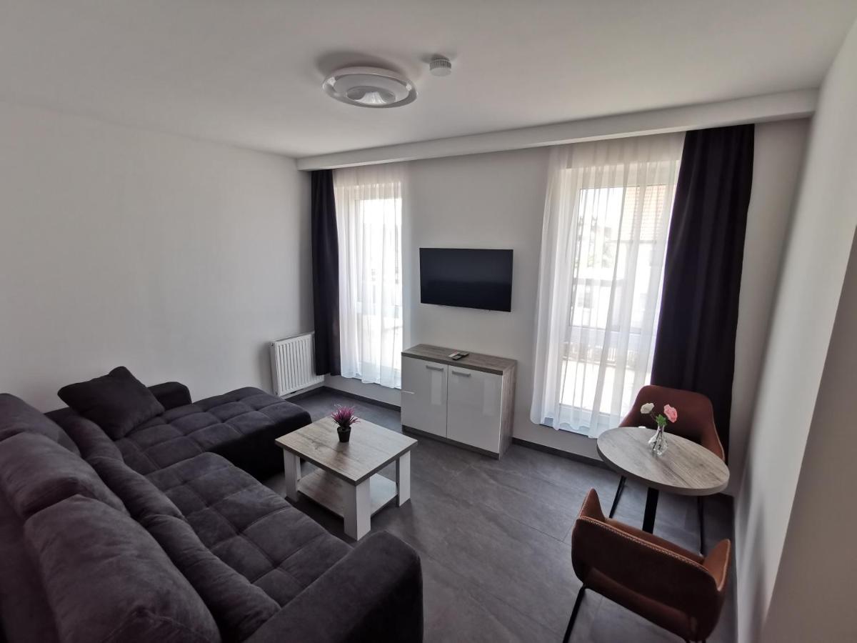 HP Apartments - Housity