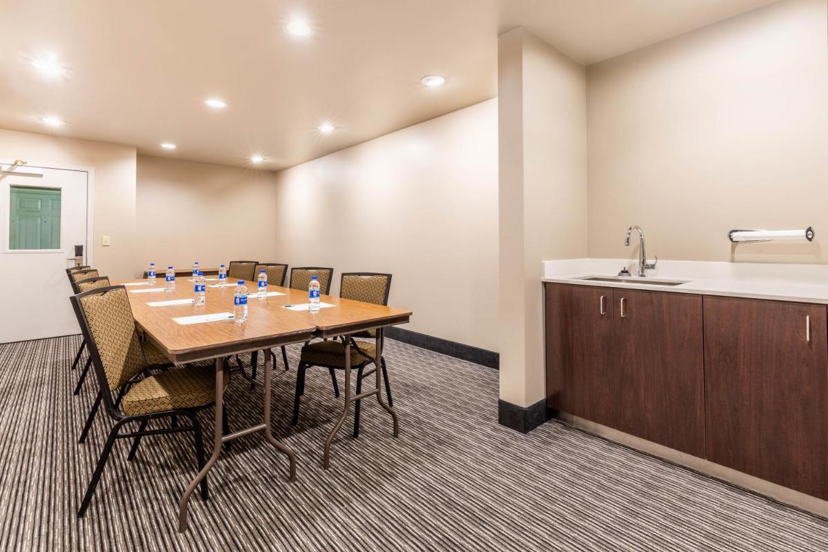 La Quinta by Wyndham Spokane Valley - Housity