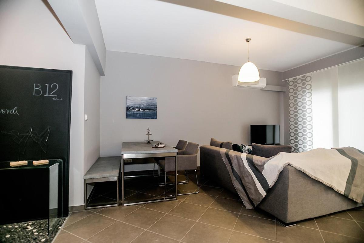 B12 new & modern seafront apartment - Housity