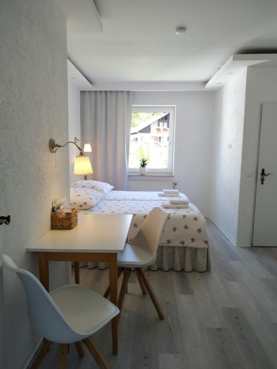 Bed and Breakfast Am Knittenberg - Housity