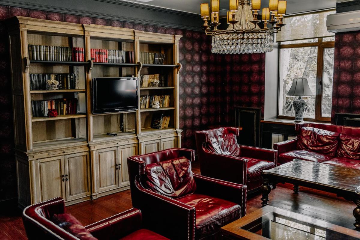 Plaza Hotel - Housity