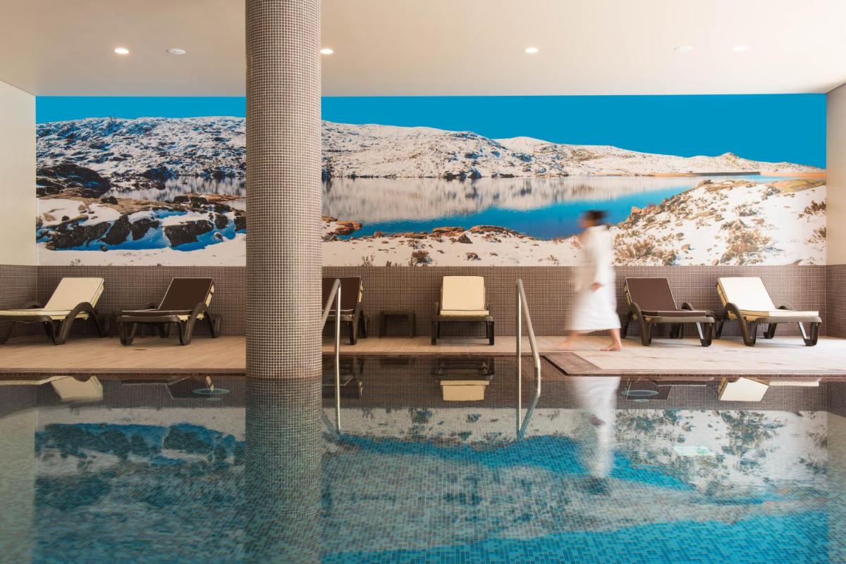 A piscina em ou perto de Vila Galé Collection Serra da Estrela