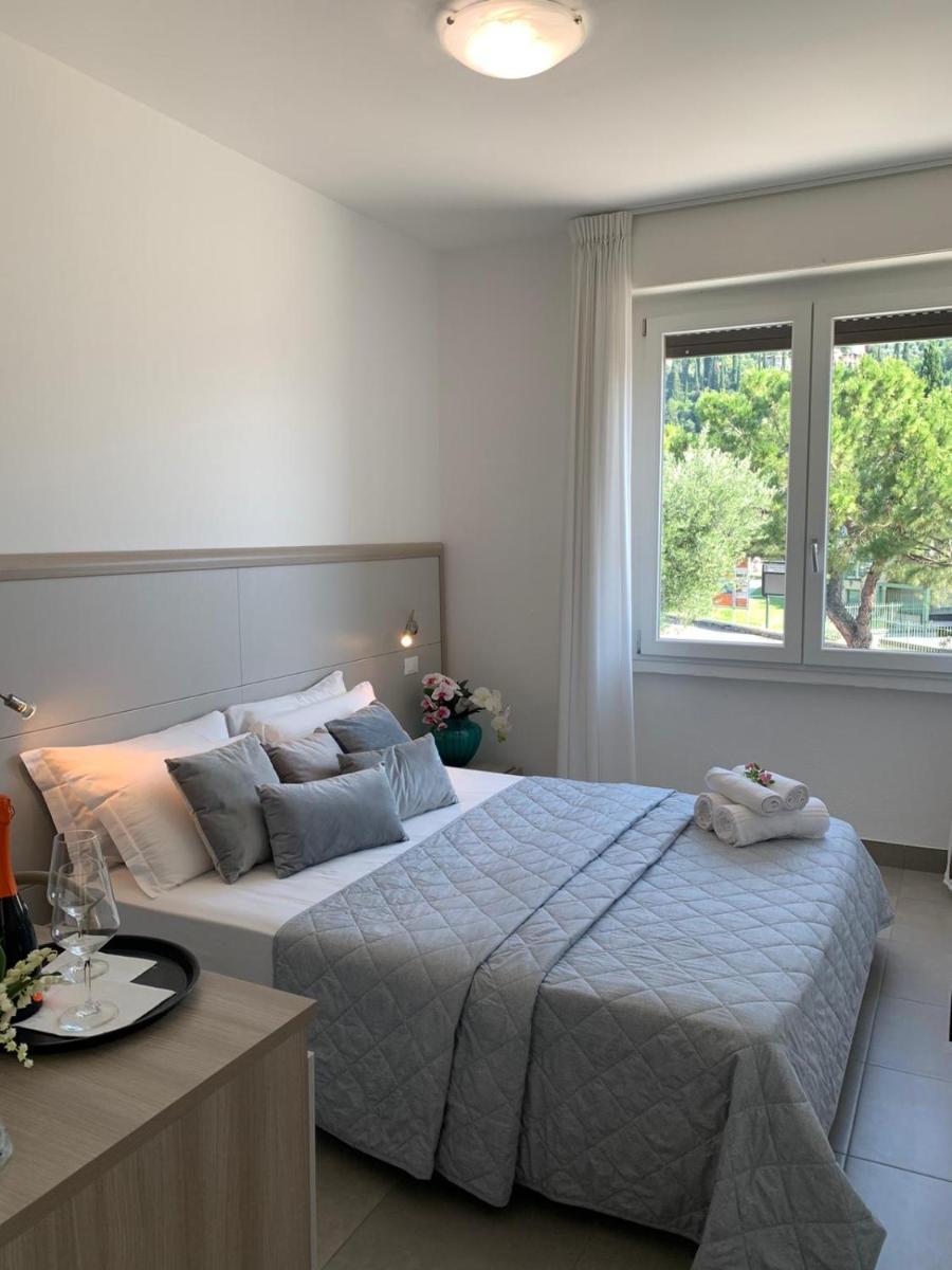 HOTEL LORENA - Housity