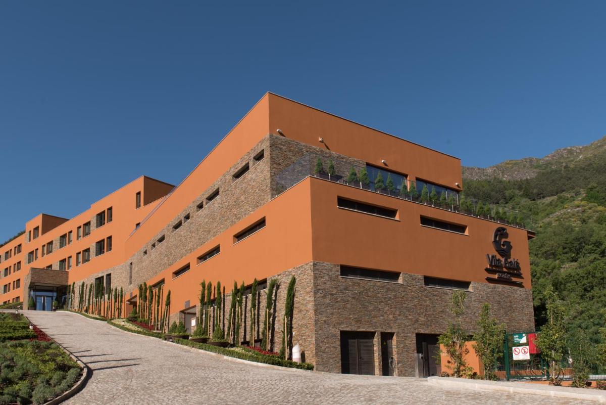 O edifício onde o hotel está situado