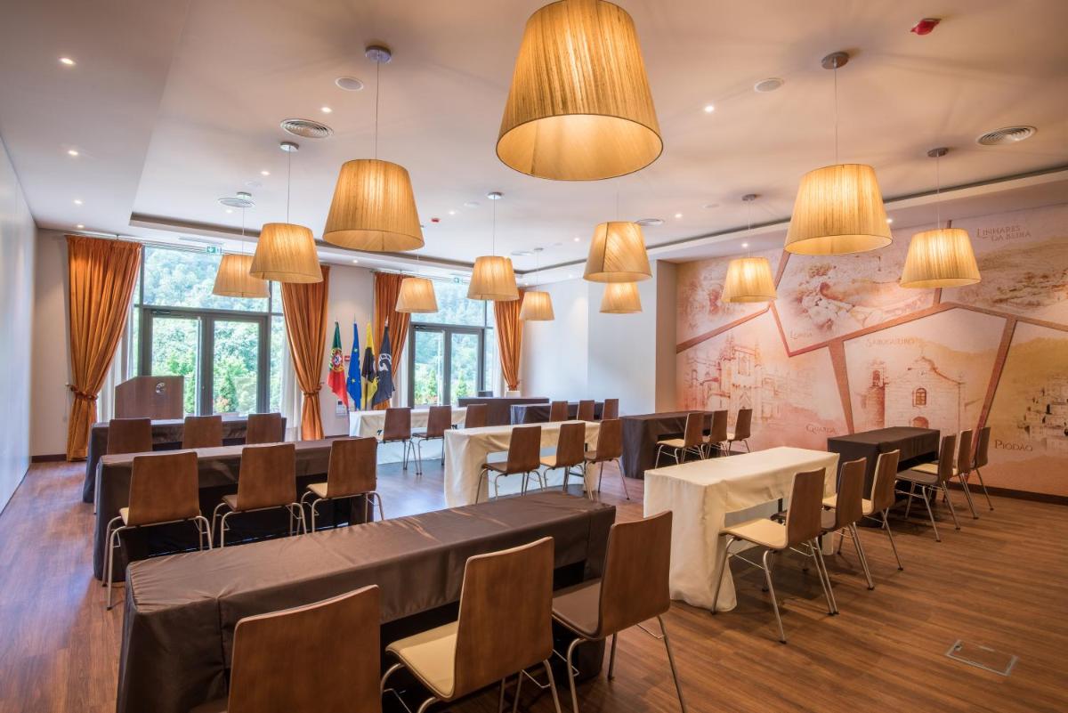 A área empresarial e/ ou a sala de conferências de Vila Galé Collection Serra da Estrela