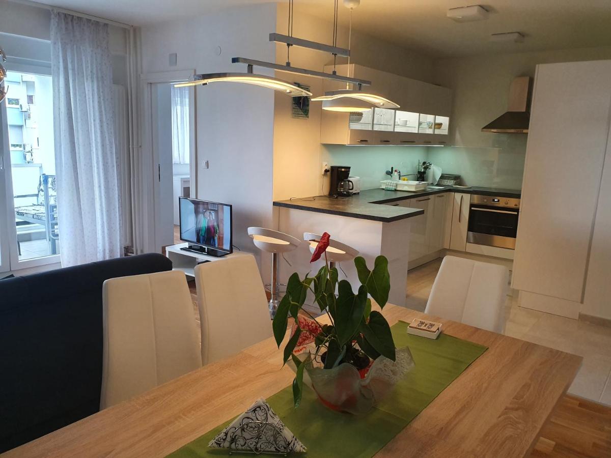 Apartment Rose - Housity