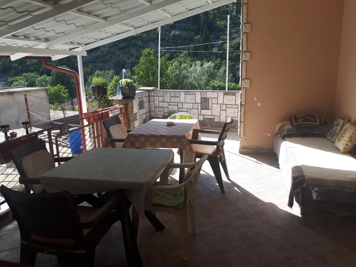 Room at Grandma's Fatima - Housity