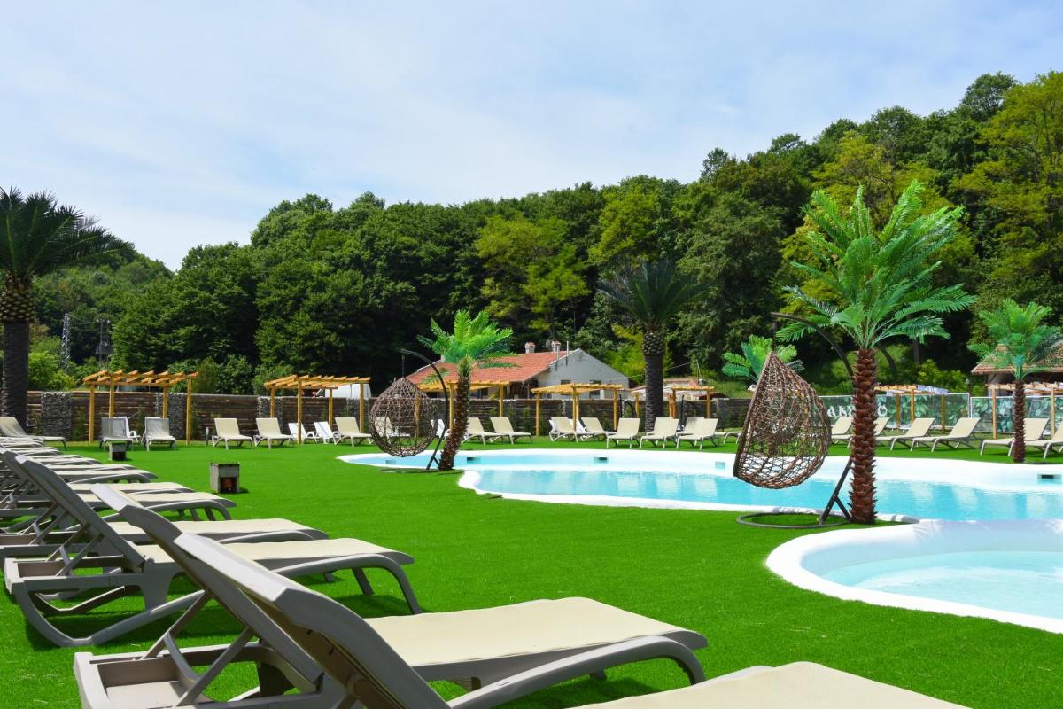 Eco Complex Izvori - Housity